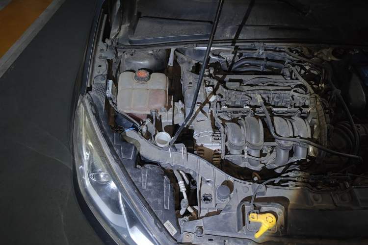 Used Ford Escort 2015 1.5L Automatic Fashion Model Engine Bay Right