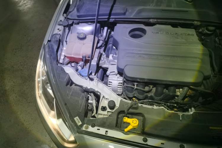 Used Ford Escort 2015 1.5L Manual Fashion Edition Engine Bay Right