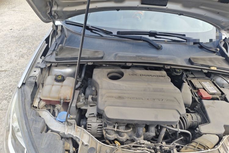 Used Ford Escort 2015 1.5L Automatic Fashion Model Engine Bay Right