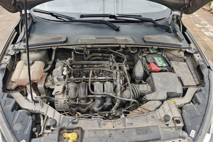 Used Ford Escort 2015 1.5L Automatic Comfort Edition Engine Bay