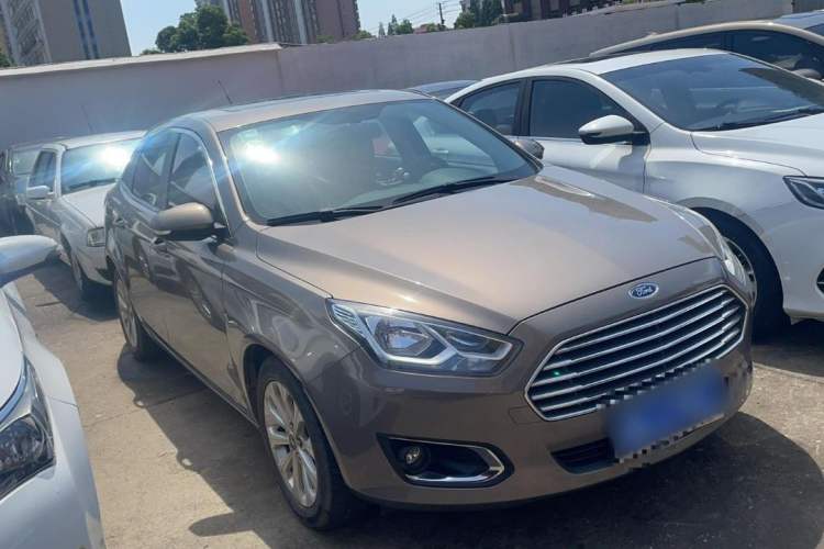 Used Ford Escort 2015 1.5L Automatic Fashion Model Exterior 2