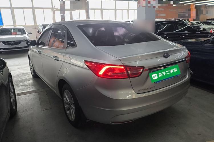 Used Ford Escort 2015 1.5L Automatic Fashion Model Exterior 2