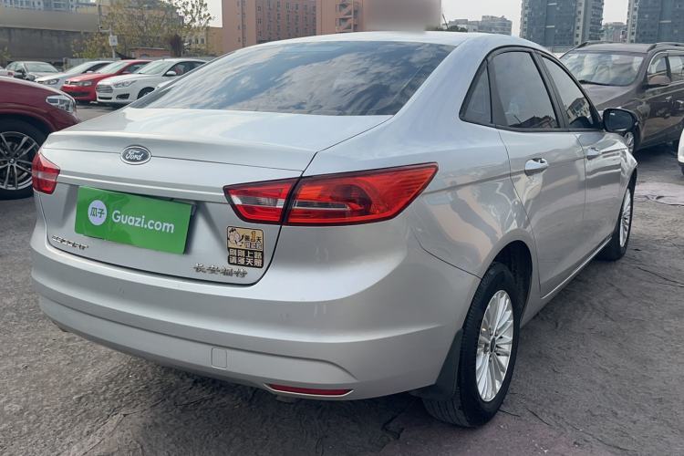 Used Ford Escort 2015 1.5L Manual Comfort Model Exterior 3