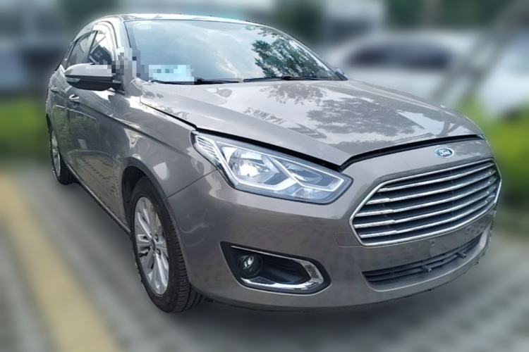 Used Ford Escort 2015 1.5L Automatic Fashion Model Front Right 45 Deg