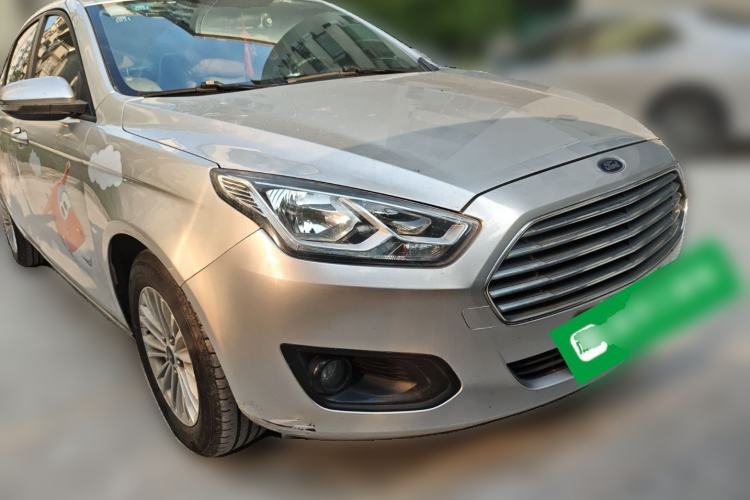 Used Ford Escort 2015 1.5L Automatic Comfort Edition Front Right 45 Deg