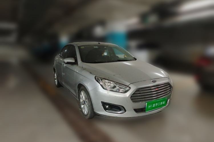Used Ford Escort 2015 1.5L Automatic Fashion Model Front Right 45 Deg