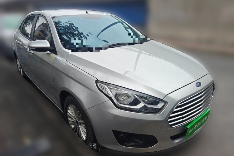 Used Ford Escort 2015 1.5L Automatic Comfort Edition Front Right 45 Deg
