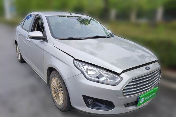 Used Ford Escort 2015 1.5L Manual Comfort Model Front Right 45 Deg
