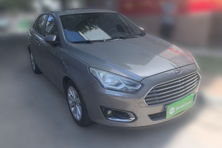 Used Ford Escort 2015 1.5L Automatic Fashion Model Front Right 45 Deg