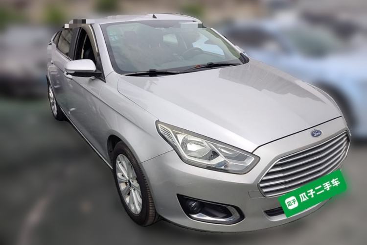 Used Ford Escort 2015 1.5L Automatic Fashion Model Front Right 45 Deg