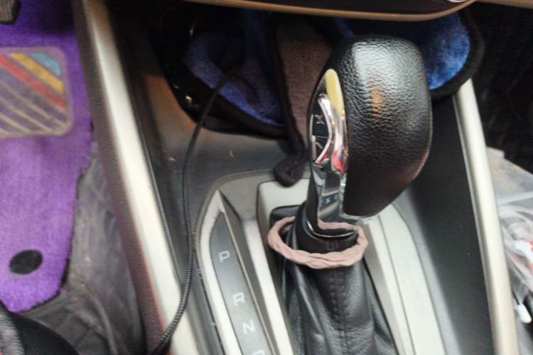 Used Ford Escort 2015 1.5L Automatic Comfort Edition Gear Lever