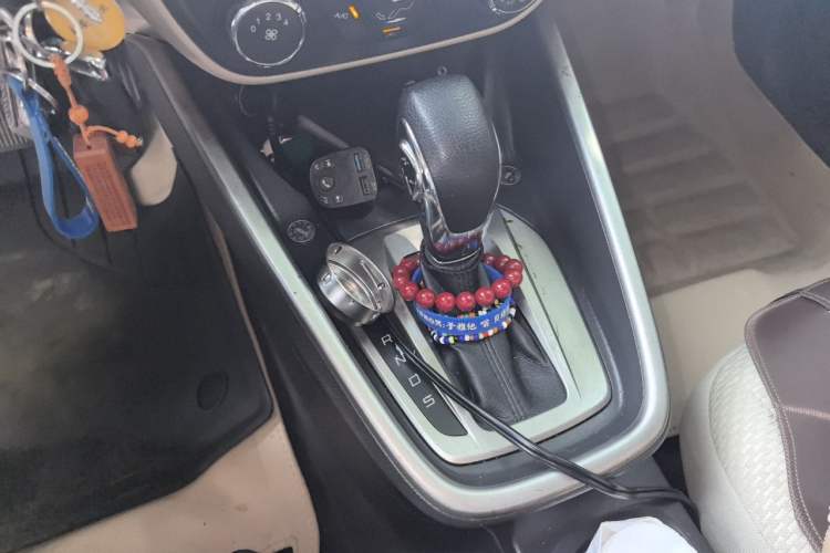Used Ford Escort 2015 1.5L Automatic Comfort Edition Gear Lever