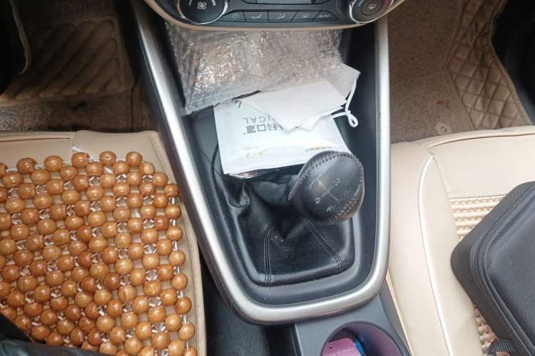 Used Ford Escort 2015 1.5L Manual Fashion Edition Gear Lever