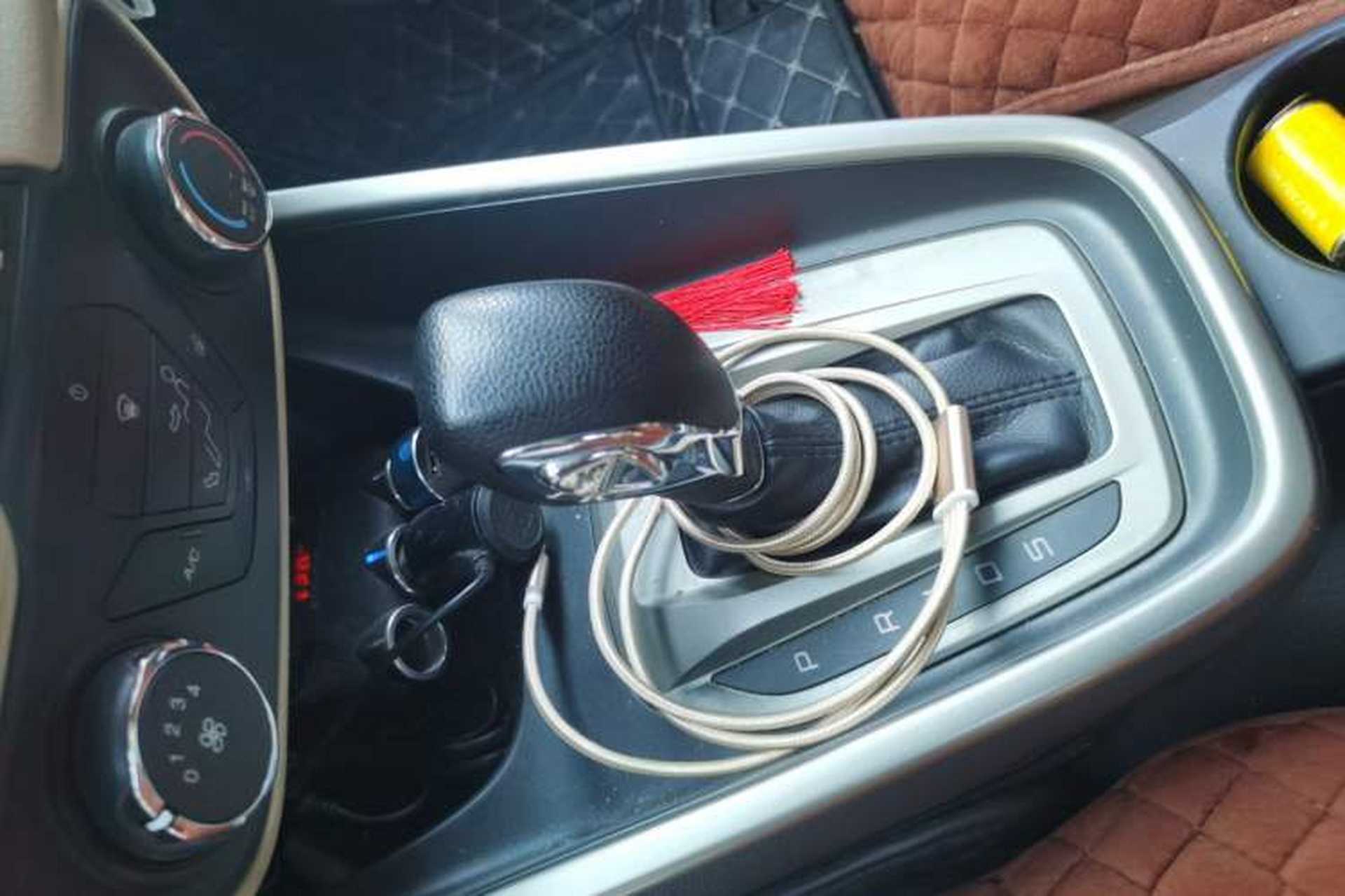 Used Ford Escort 2015 1.5L Automatic Comfort Edition Gear Lever