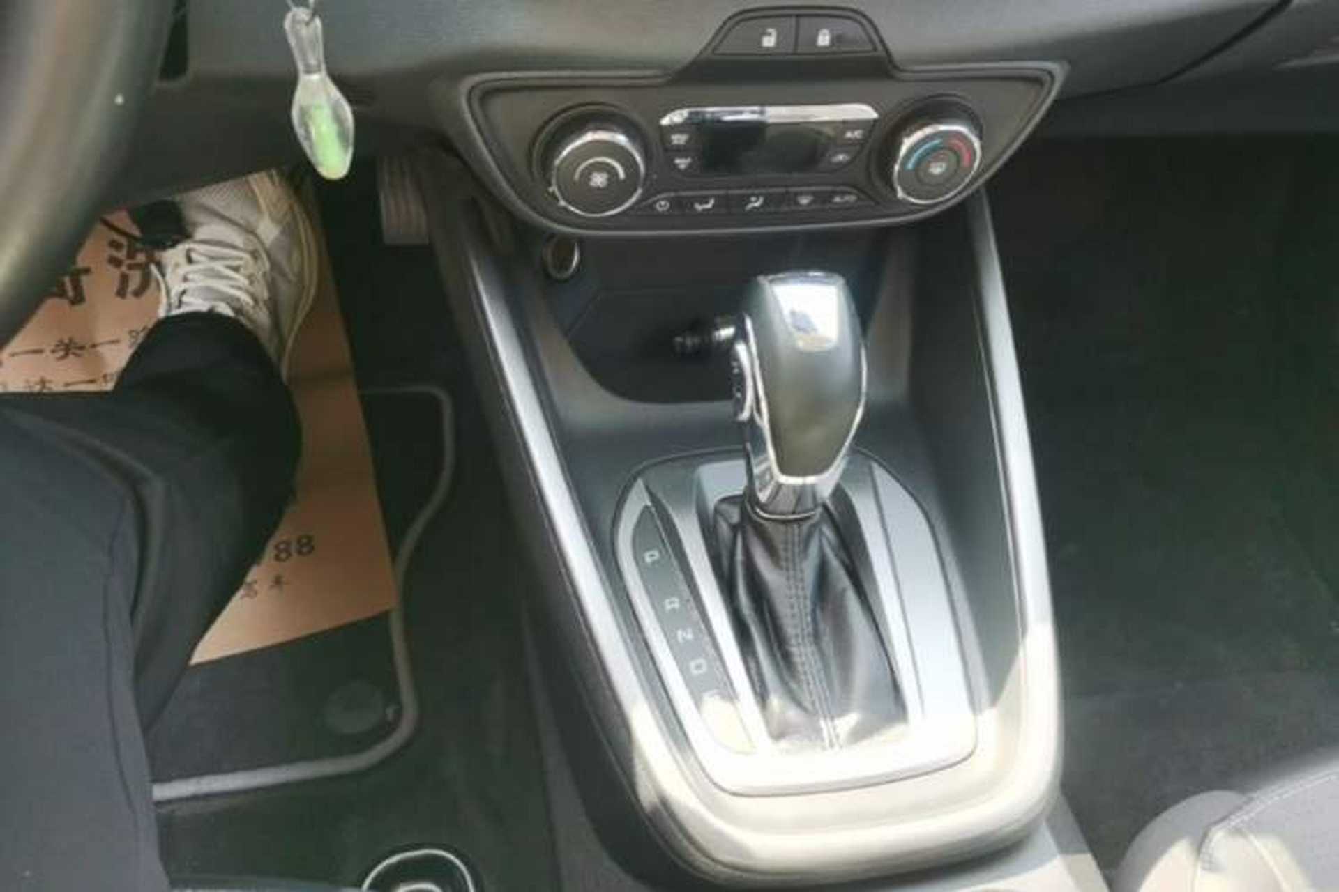 Used Ford Escort 2015 1.5L Automatic Fashion Model Gear Lever
