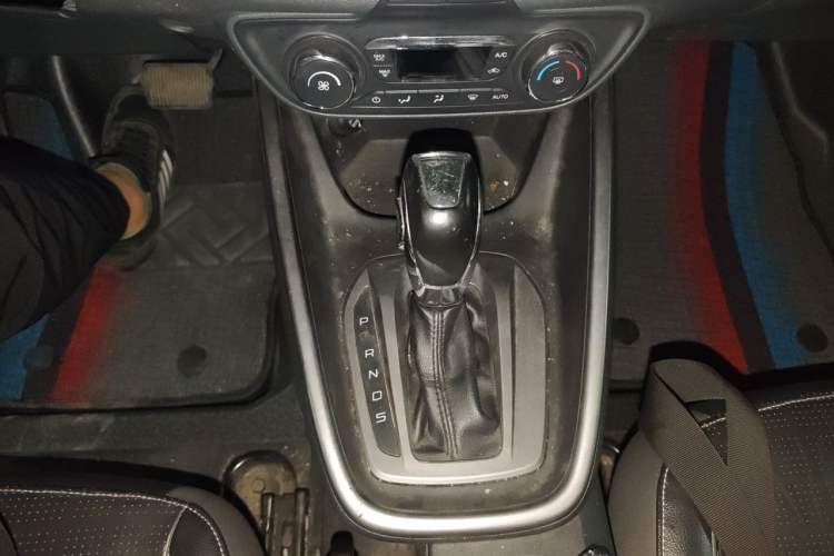 Used Ford Escort 2015 1.5L Automatic Fashion Model Gear Lever