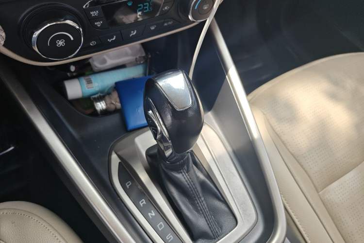 Used Ford Escort 2015 1.5L Automatic Fashion Model Gear Lever