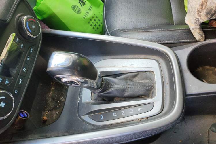 Used Ford Escort 2015 1.5L Automatic Fashion Model Gear Lever