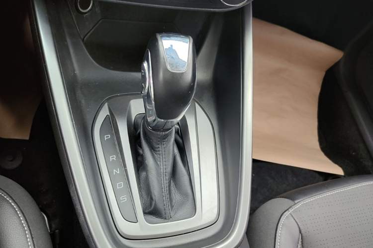 Used Ford Escort 2015 1.5L Automatic Fashion Model Gear Lever