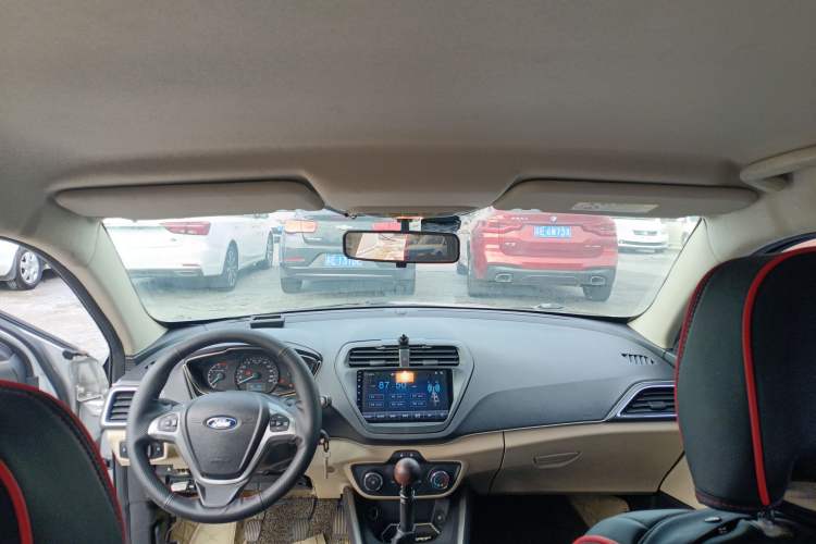 Used Ford Escort 2015 1.5L Manual Comfort Model Headliner