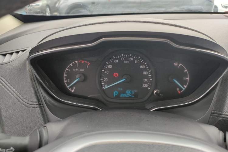 Used Ford Escort 2015 1.5L Automatic Fashion Model Instrument Cluster