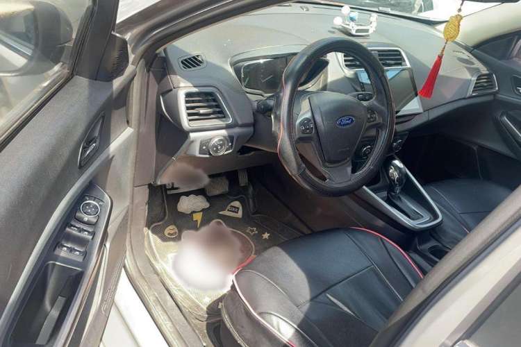 Used Ford Escort 2015 1.5L Automatic Fashion Model Interior 2