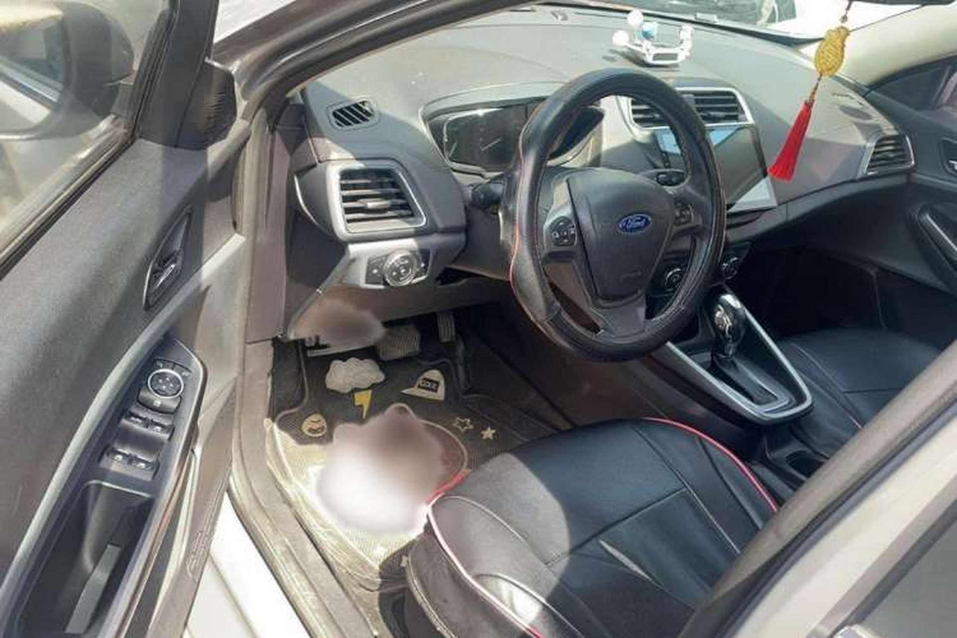 Used Ford Escort 2015 1.5L Automatic Fashion Model Interior 2