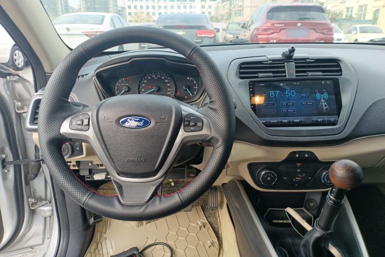 Used Ford Escort 2015 1.5L Manual Comfort Model Interior 2