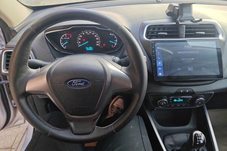Used Ford Escort 2015 1.5L Manual Fashion Edition Interior 2