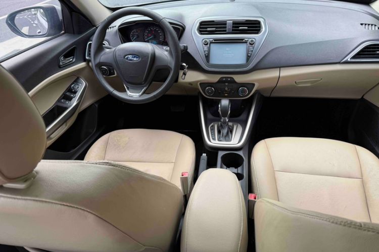 Used Ford Escort 2015 1.5L Automatic Comfort Edition Interior 3