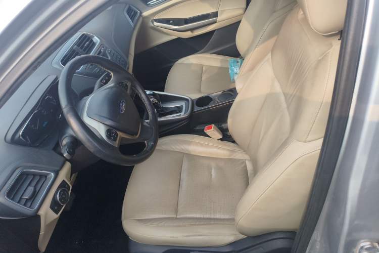 Used Ford Escort 2015 1.5L Automatic Fashion Model Left Front Seat