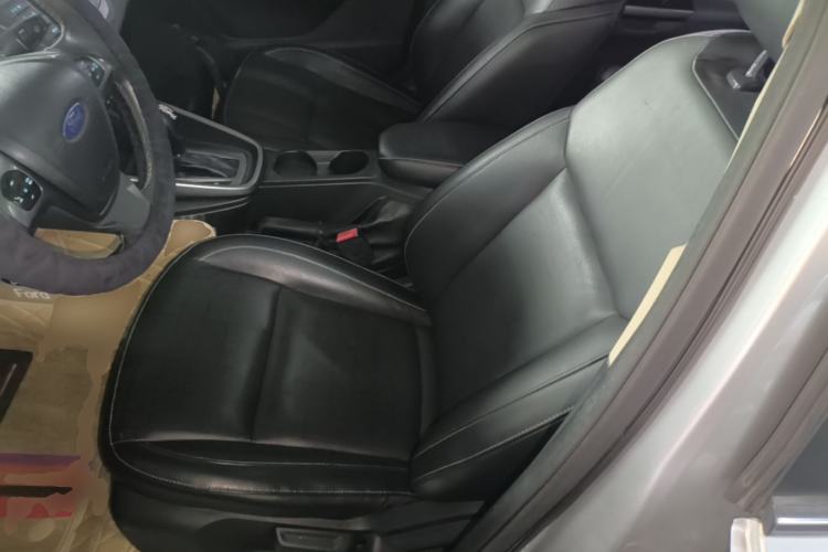 Used Ford Escort 2015 1.5L Automatic Fashion Model Left Front Seat