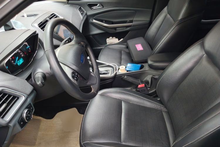 Used Ford Escort 2015 1.5L Automatic Fashion Model Left Front Seat