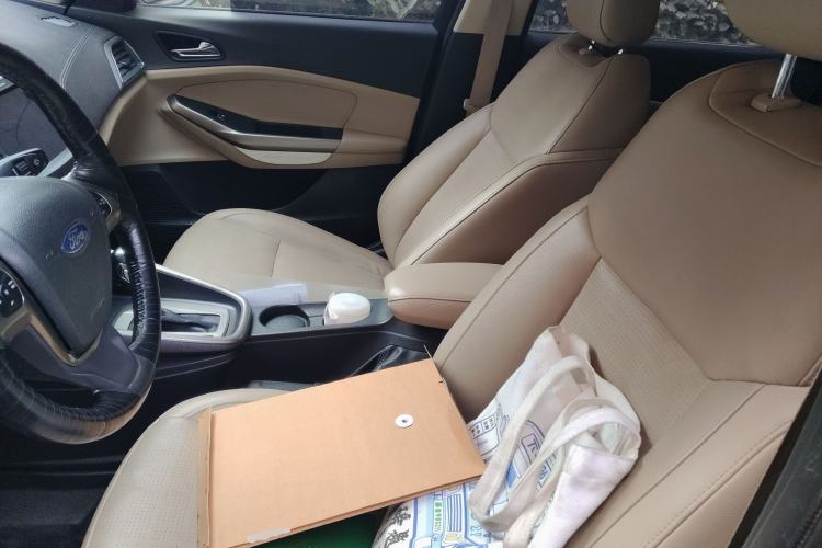Used Ford Escort 2015 1.5L Automatic Fashion Model Left Front Seat