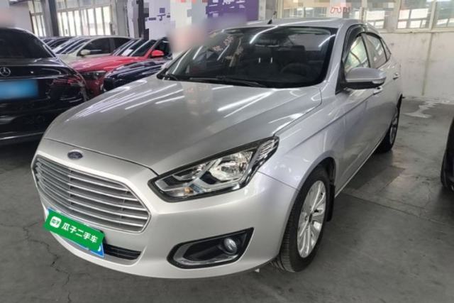 Ojetý Ford Escort 2015 1.5L Automatic Fashion Model