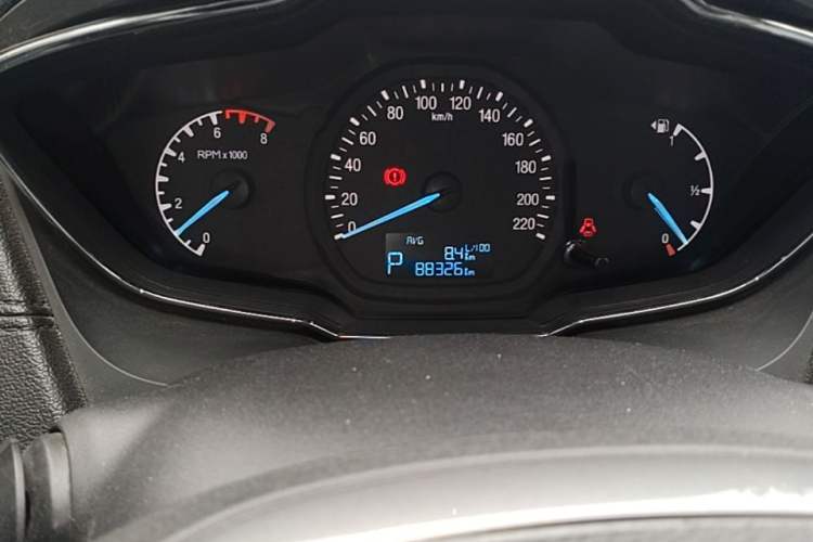 Used Ford Escort 2015 1.5L Automatic Fashion Model Odometer Close Up