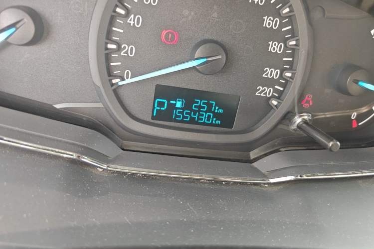 Used Ford Escort 2015 1.5L Automatic Fashion Model Odometer Close Up