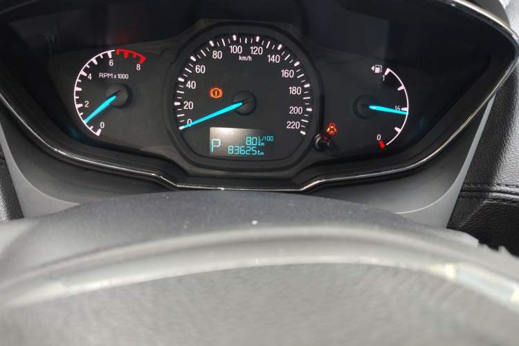 Used Ford Escort 2015 1.5L Automatic Fashion Model Odometer Close Up