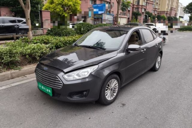 Ojetý Ford Escort 2015 1.5L Manual Comfort Model