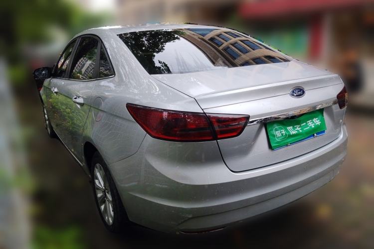 Used Ford Escort 2015 1.5L Automatic Fashion Model Rear Left 45 Deg
