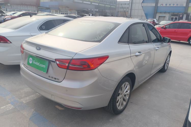 Used Ford Escort 2015 1.5L Automatic Fashion Model Rear Right 45 Deg