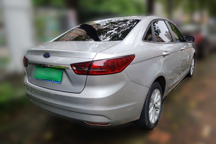 Used Ford Escort 2015 1.5L Automatic Fashion Model Rear Right 45 Deg