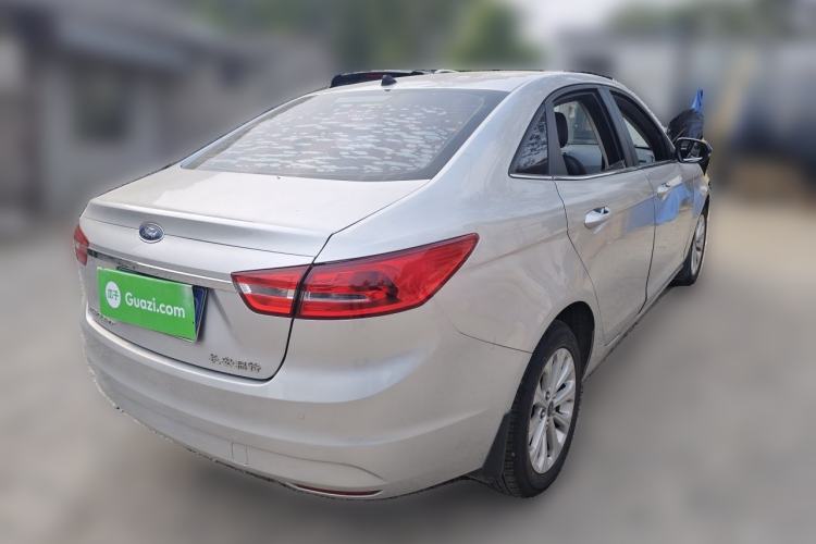 Used Ford Escort 2015 1.5L Automatic Fashion Model Rear Right 45 Deg
