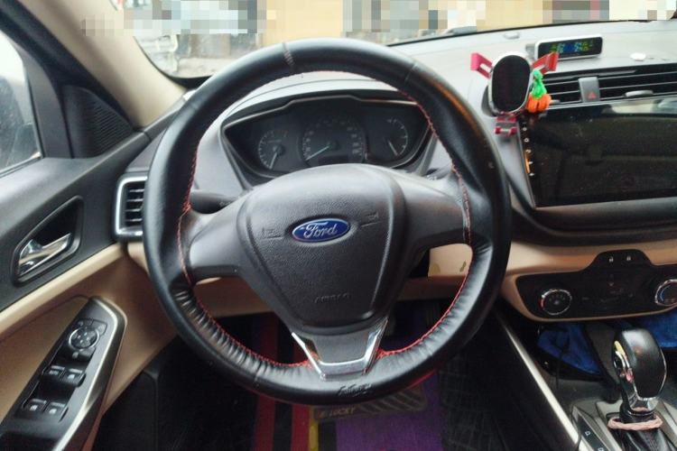 Used Ford Escort 2015 1.5L Automatic Comfort Edition Steering Wheel