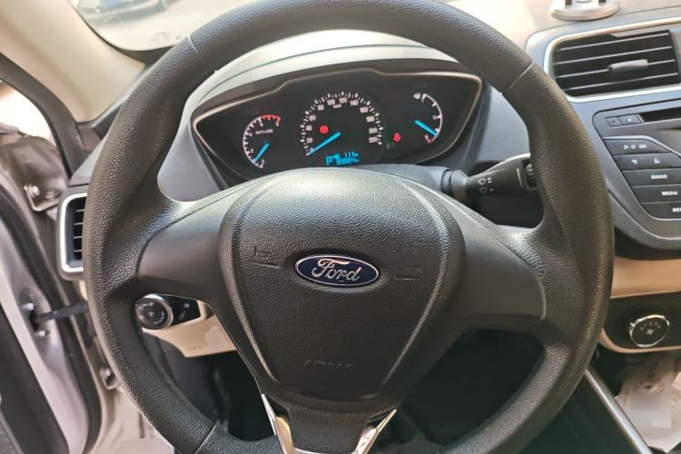 Used Ford Escort 2015 1.5L Automatic Comfort Edition Steering Wheel