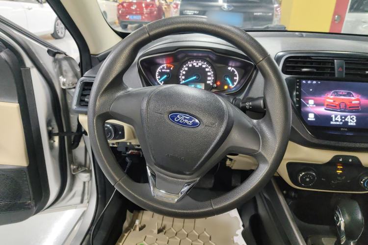 Used Ford Escort 2015 1.5L Automatic Comfort Edition Steering Wheel