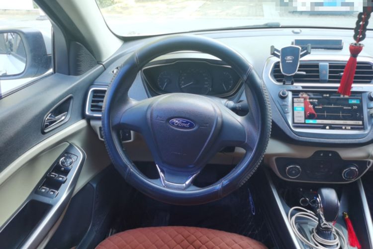 Used Ford Escort 2015 1.5L Automatic Comfort Edition Steering Wheel