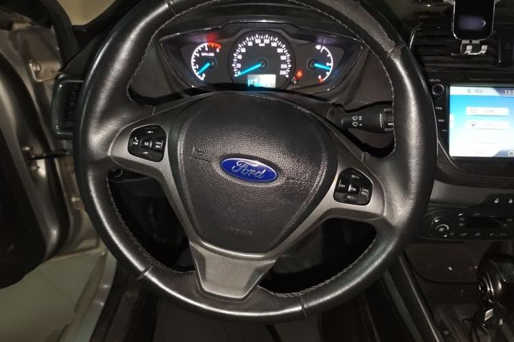Used Ford Escort 2015 1.5L Automatic Fashion Model Steering Wheel
