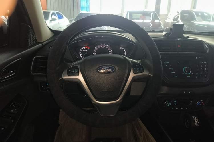 Used Ford Escort 2015 1.5L Automatic Fashion Model Steering Wheel