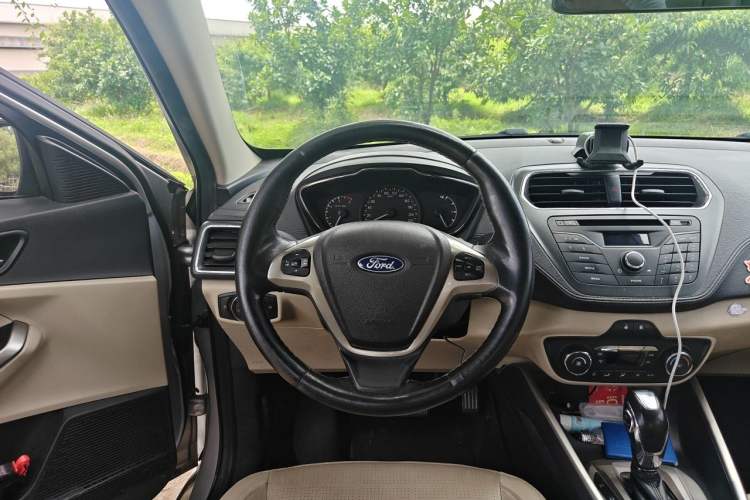 Used Ford Escort 2015 1.5L Automatic Fashion Model Steering Wheel